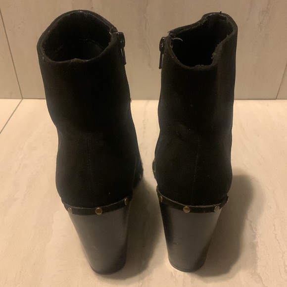 JustFab Maryanne Women's Black Faux Suede Heeled Ankle Boots Size 10 - Picture 4 of 12